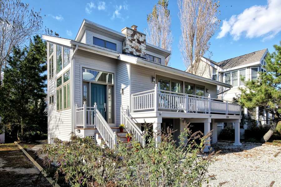 Light Filled Contemporary Beach House, Cape May Point, NJ