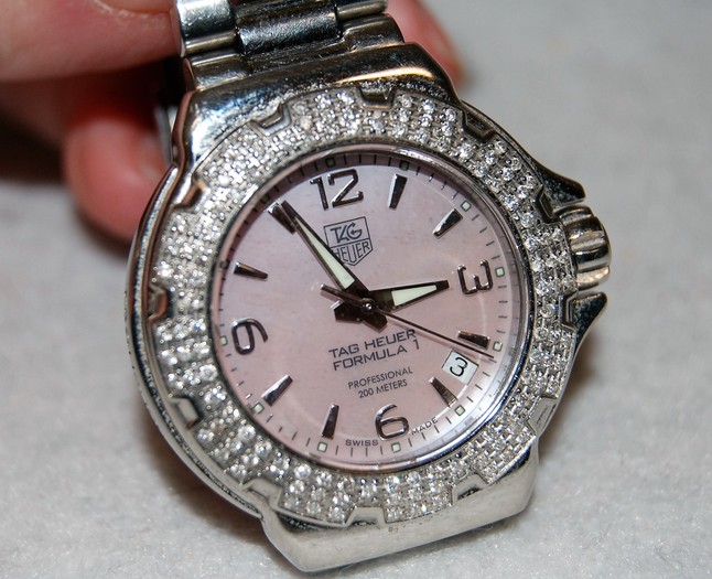 Tag heuer best sale sapphire crystal