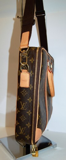 Louis Vuitton Cupertino Laptop Bag