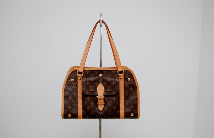 LOUIS VUITTON Sac Baxter Dog Bag Coated Canvas Brown Monogram - Default  Title - Article Consignment in 2023