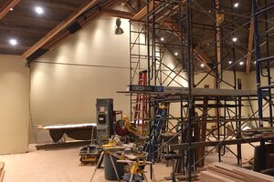 Indoor Taxidermy Trophy Room Mountain Build