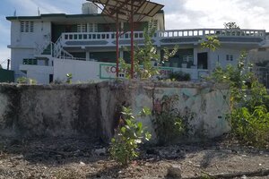 Final Picture before demolition   .